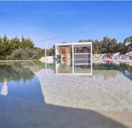 3 bedroom villa with infinity pool, jacuzzi & sauna, Castellammare del Golfo, sleeps 6